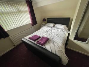 Beautiful 3 bedroom House Accommodation image 2 Beautiful 3 bedroom House image two