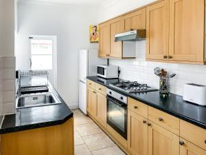 Waverley Lodge - Free Parking - Central City York Holiday Home Accommodation image 2 Waverley Lodge - Free Parking - Central City York Holiday Home image two