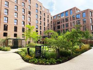 The Aviator's Attic - Luxury City Centre Retreat image two