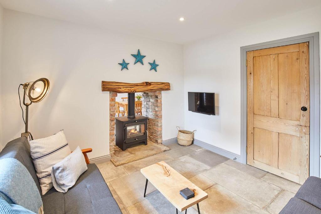 Host & Stay - Sunnyside Cottage image one