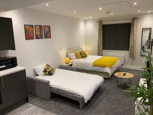 Cosy Studio Flat - Near City Centre Accommodation image 3 Cosy Studio Flat - Near City Centre image three