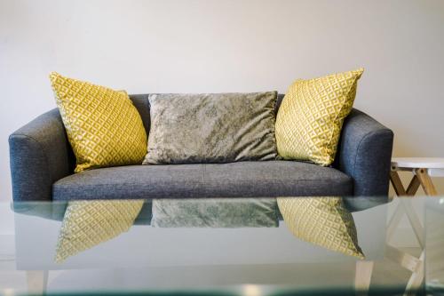 Stylish 2 Bedroom Duplex Apartment Accommodation image 3 Stylish 2 Bedroom Duplex Apartment image three
