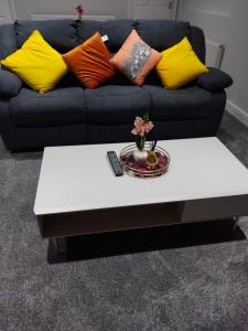 HILLTOP PLACE Suites Near Doncaster RaceCourse Accommodation image 2 HILLTOP PLACE Suites Near Doncaster RaceCourse image two