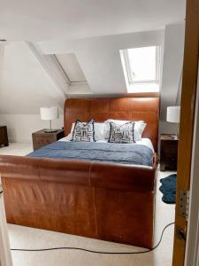 ➔ 2 Bed Duplex Exquisite Penthouse ✪ Sleeps 4 ✪ FREE Parking/WiFi Accommodation image 2 ➔ 2 Bed Duplex Exquisite Penthouse ✪ Sleeps 4 ✪ FREE Parking/WiFi image two