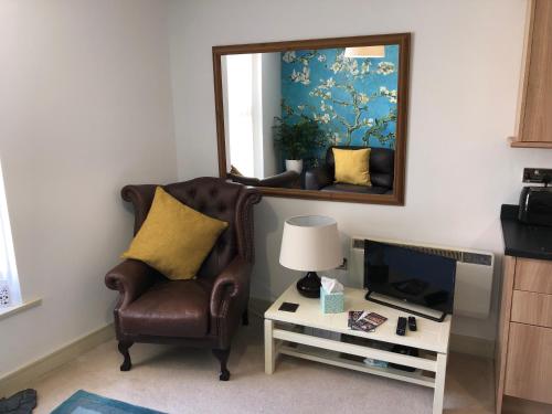Stylish, spacious 1 bedroomed maisonette in Otley. Accommodation image 3 Stylish, spacious 1 bedroomed maisonette in Otley. image three