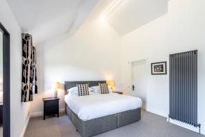 Grooms Cottage image two