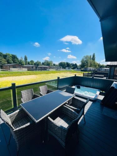 Laburnum Lodge with Hot Tub Accommodation image 3 Laburnum Lodge with Hot Tub image three