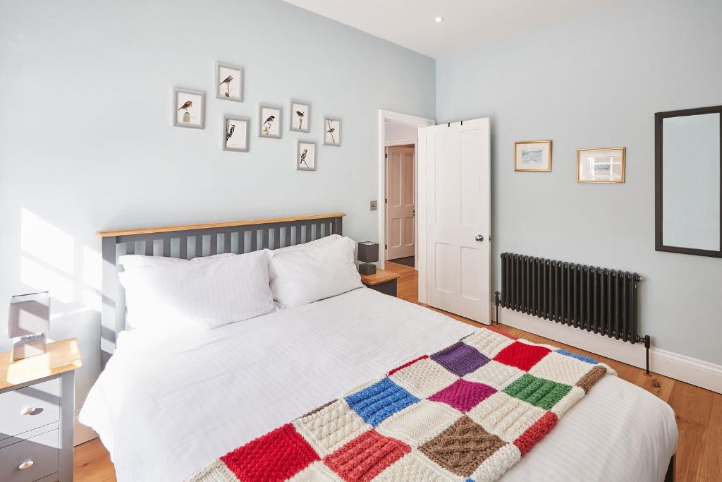Host & Stay - The Old School House Accommodation image 1 Host & Stay - The Old School House image one