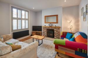 Host & Stay - The Old School House Accommodation image 2 Host & Stay - The Old School House image two