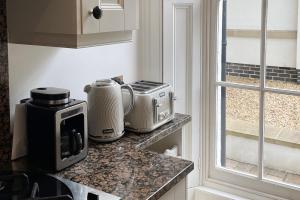 Stunning 2-Bed Apartment in Whitby Accommodation image 2 Stunning 2-Bed Apartment in Whitby image two