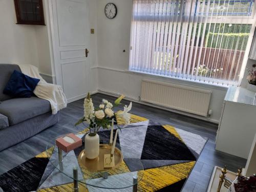Centrally Located w/ Free Parking & Smart TV Accommodation image 3 Centrally Located w/ Free Parking & Smart TV image three