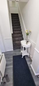 Modern & Elegant Home w/ Netflix and Parking Accommodation image 2 Modern & Elegant Home w/ Netflix and Parking image two