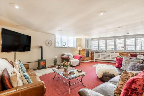 Dragon Loft Apartment Accommodation image 3 Dragon Loft Apartment image three
