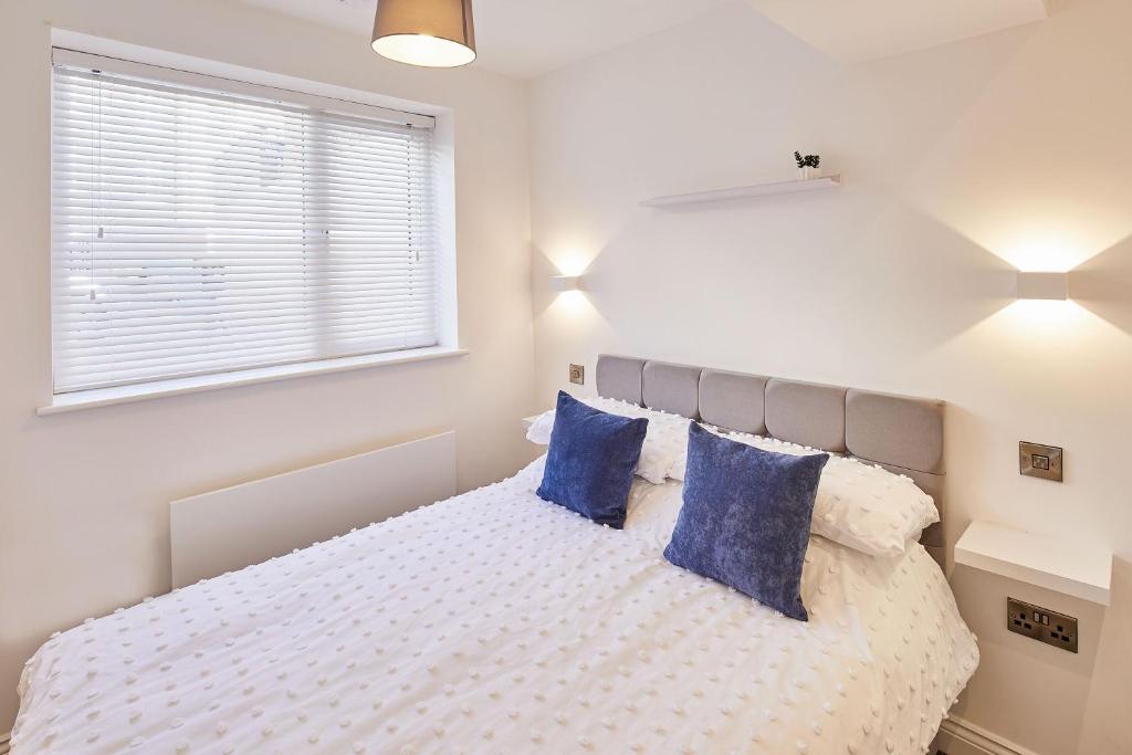 Host & Stay - Queens Court Accommodation image 1 Host & Stay - Queens Court image one