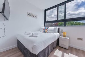 Book Apartments in Sheffield Page image 21 Picture of Lovely Studio Apartment in Central Sheffield