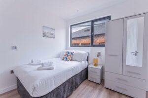 Book Apartments in Sheffield Page image 20 Picture of Modern and Bright Studio in Central Sheffield