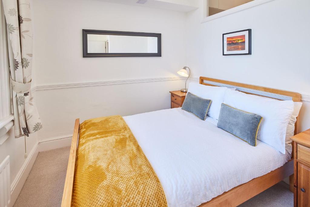 Host & Stay - Apartment 19 @ The Zetland Accommodation image 1 Host & Stay - Apartment 19 @ The Zetland image one