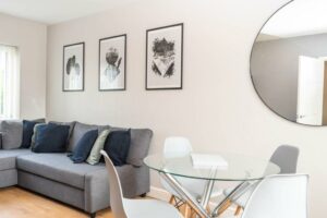 Picture of Comfortable 3 Bed House with Parking