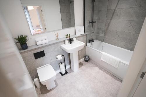 Birtin Works Apartments - Brand New - City Centre image three