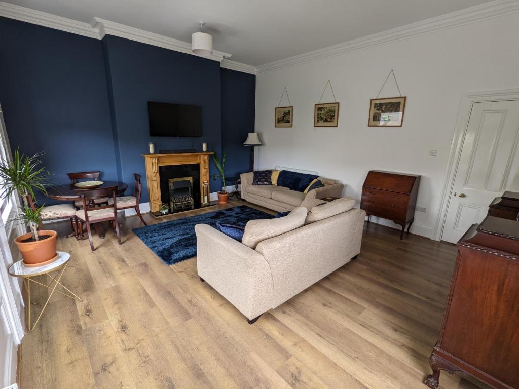 No. 1 Grosvenor Crescent, First Floor Apartment Accommodation image 1 No. 1 Grosvenor Crescent, First Floor Apartment image one