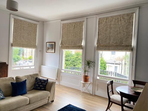 No. 1 Grosvenor Crescent, First Floor Apartment Accommodation image 3 No. 1 Grosvenor Crescent, First Floor Apartment image three