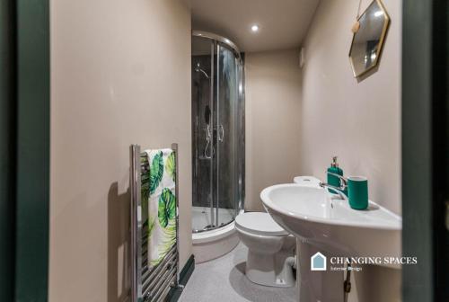 magnificent 6 bedroom guesthouse Accommodation image 3 magnificent 6 bedroom guesthouse image three