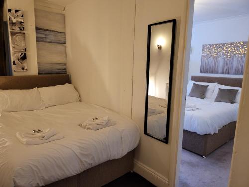 Seaside flat with Fireplace fast WIFI FREE parking Accommodation image 3 Seaside flat with Fireplace fast WIFI FREE parking image three
