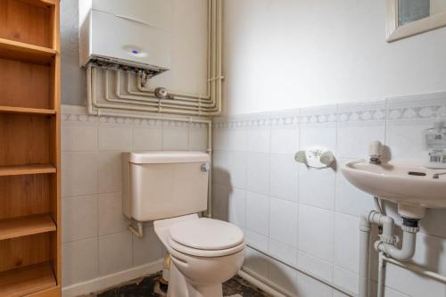 10 MIN to City Centre R2 Accommodation image 3 10 MIN to City Centre R2 image three