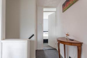 10 MIN to City Centre R2 Accommodation image 2 10 MIN to City Centre R2 image two