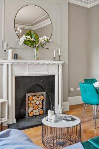 Delightful and Designer Apartment in Yorkshire - Parking Accommodation image 2 Delightful and Designer Apartment in Yorkshire - Parking image two