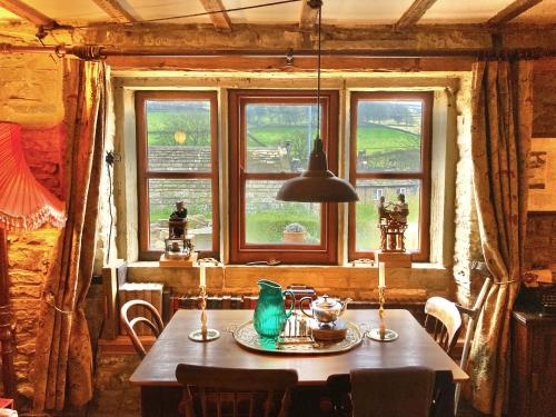 The Writers Cottage - Intriguing & Romantic Accommodation image 3 The Writers Cottage - Intriguing & Romantic image three