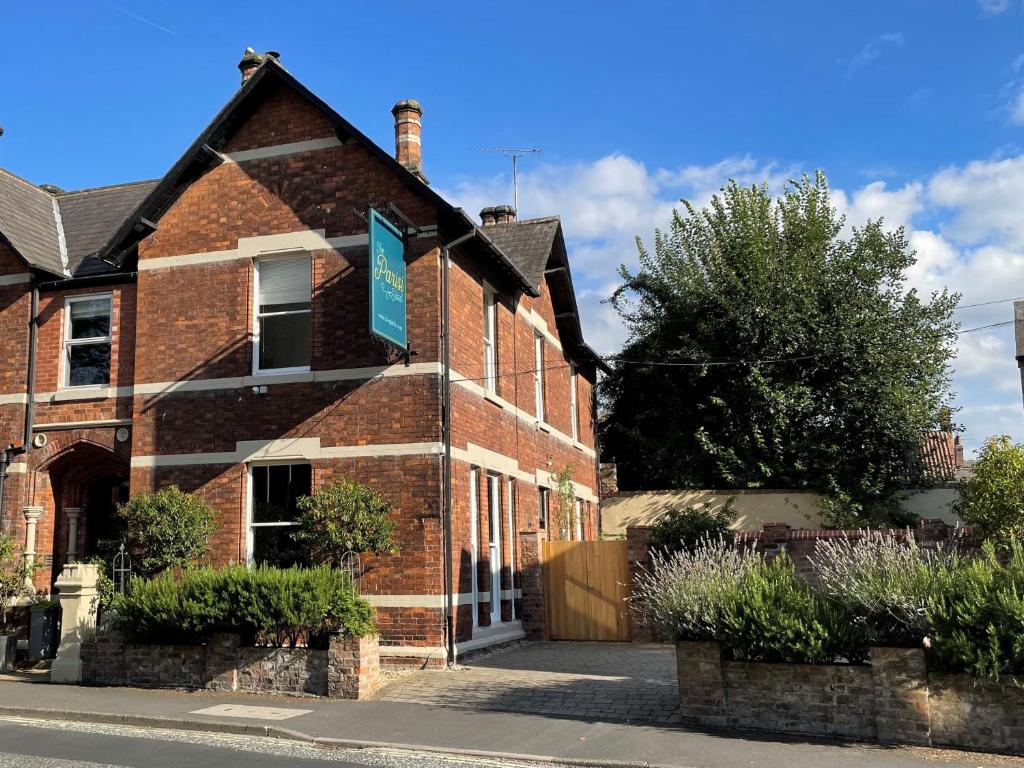 City Centre Luxury Holiday House with Outdoor Bath and Parking Accommodation image 1 City Centre Luxury Holiday House with Outdoor Bath and Parking image one