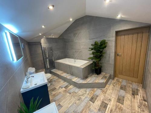 Harewell wood lodge image three