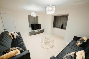 Willow Heights Modern 5-7 Persons/3 Bed Detached image two