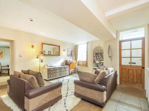 Anglers Cottage Accommodation image 3 Anglers Cottage image three