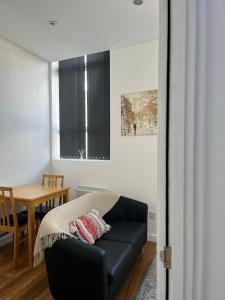 Valee Place, One Bedroom, Heart of wakefield, apartment 2 Accommodation image 2 Valee Place, One Bedroom, Heart of wakefield, apartment 2 image two