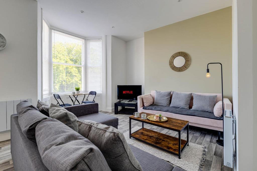 Apartment No 2 @ Empire 39 Accommodation image 1 Apartment No 2 @ Empire 39 image one
