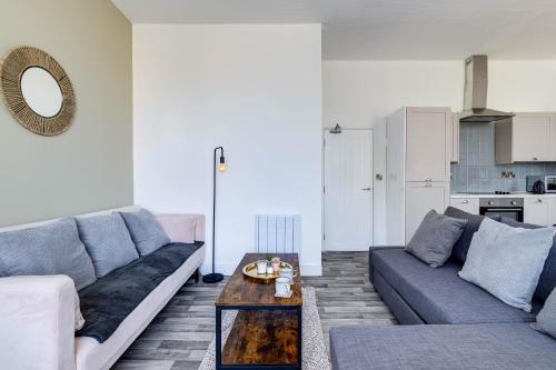 Apartment No 2 @ Empire 39 Accommodation image 3 Apartment No 2 @ Empire 39 image three