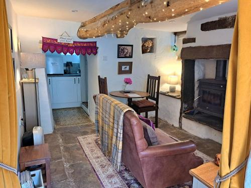 Beebole Cottage image three