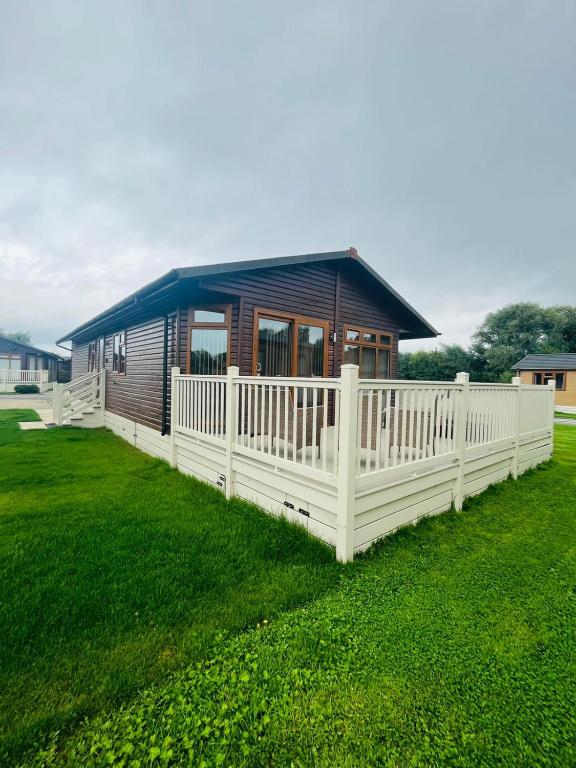 Ness Lodge with Hot Tub Accommodation image 1 Ness Lodge with Hot Tub image one