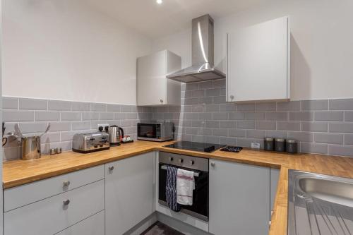 Contemporary 1 Bedroom Apartment Leeds Accommodation image 3 Contemporary 1 Bedroom Apartment Leeds image three