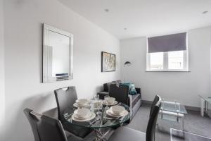 Cosy 1 Bed Apartment in Leeds Accommodation image 2 Cosy 1 Bed Apartment in Leeds image two