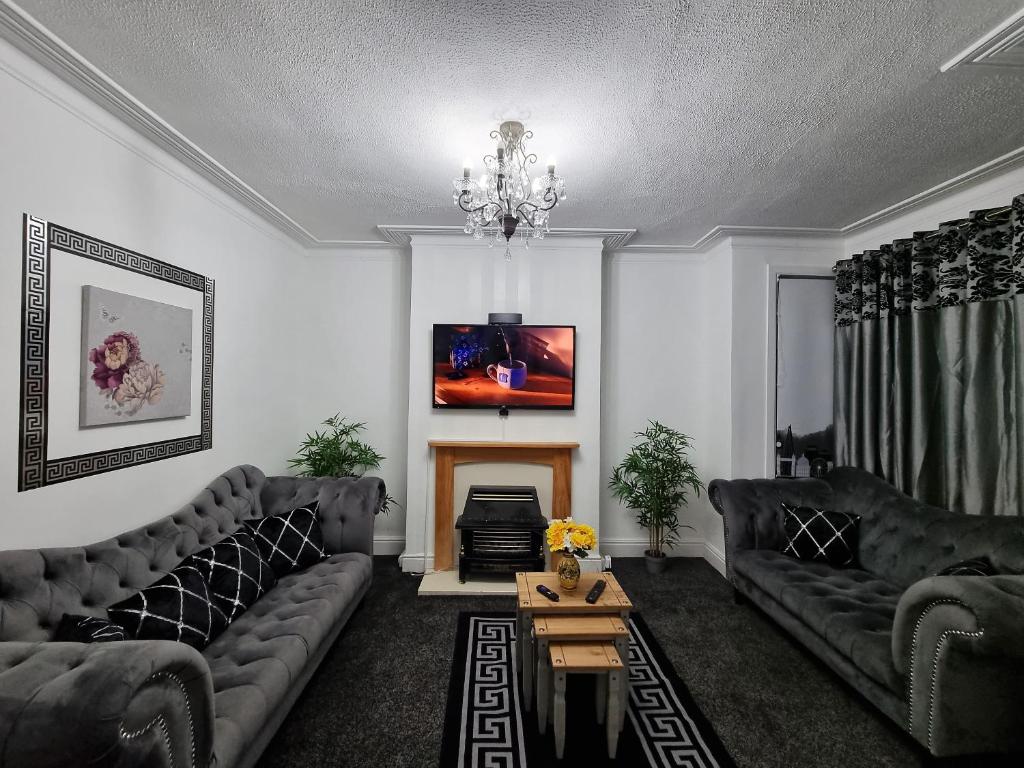 *12PR* Setup for your most relaxed & amazing stay + Free Parking + Free Fast WiFi * Accommodation image 1 *12PR* Setup for your most relaxed & amazing stay + Free Parking + Free Fast WiFi * image one