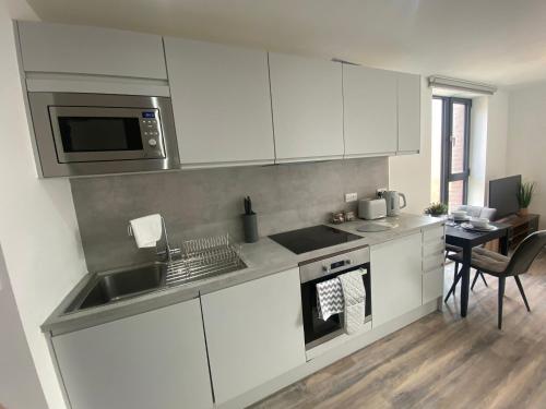 Central Studio - New - FREE Wi-Fi - City Centre Accommodation image 3 Central Studio - New - FREE Wi-Fi - City Centre image three