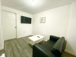 Holiday Apartments In Leeds Page image 60 Picture of Tong Apartments