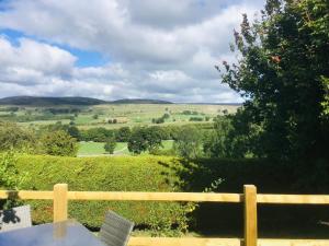 The Hut in the Orchard @ Yorecroft image two