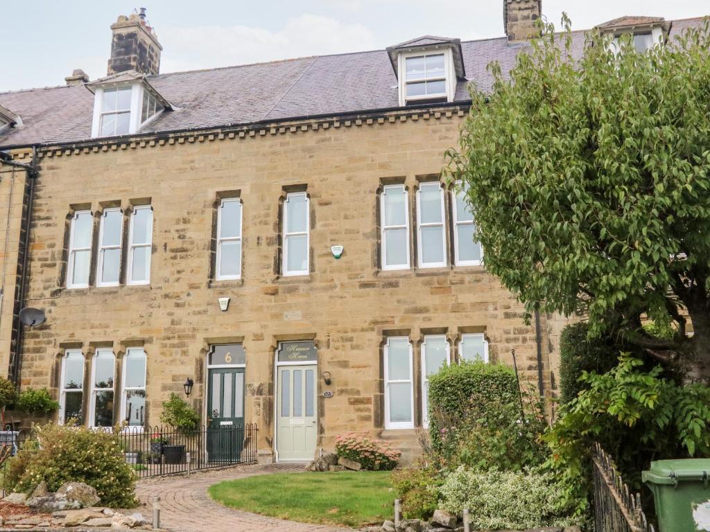 Heanor House Accommodation image 1 Heanor House image one