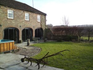 Grindale Page image 1 Picture of Spring Farm Barn