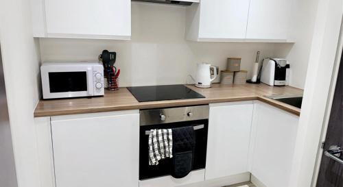 LUXURIOUS CITY CENTRE 2 BED APARTMENTS Accommodation image 3 LUXURIOUS CITY CENTRE 2 BED APARTMENTS image three