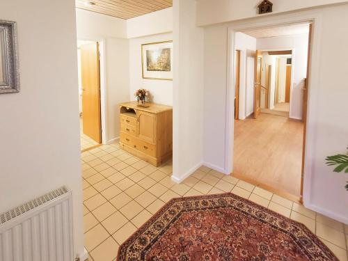 Paddock House image three